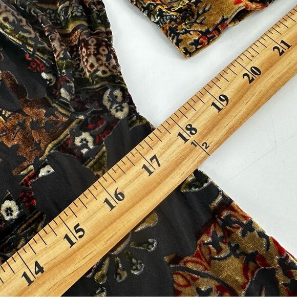 DIAMOND Tea Top Blouse Velvet Burnout Floral Boho Bell Sleeves Size Small - Picture 5 of 9